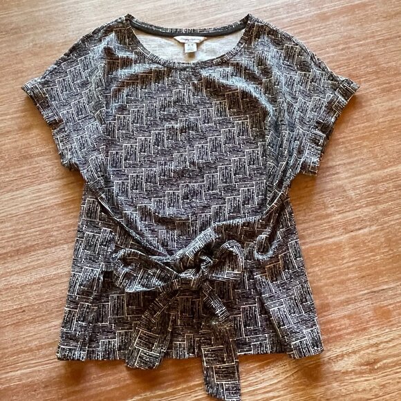 Tommy Bahama Tie Front or Back Cuffed Sleeves Black & White Size M‎ - Picture 5 of 9